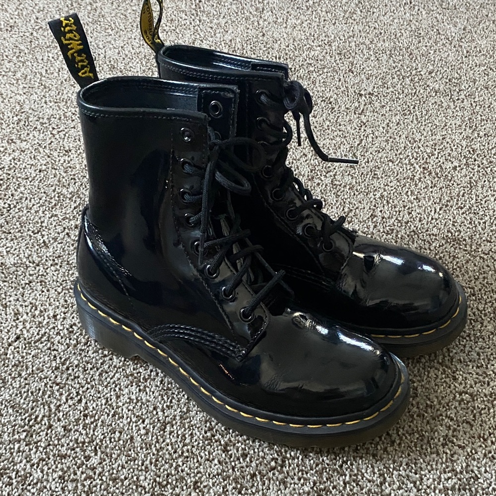 Dr. Martens Shiny Black Combat Boots w flaw